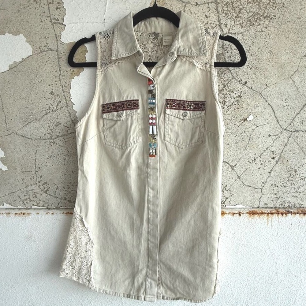 BKE Boho Lace Tunic Vest Cream Beaded Sleeveless Western Shirt Women's M